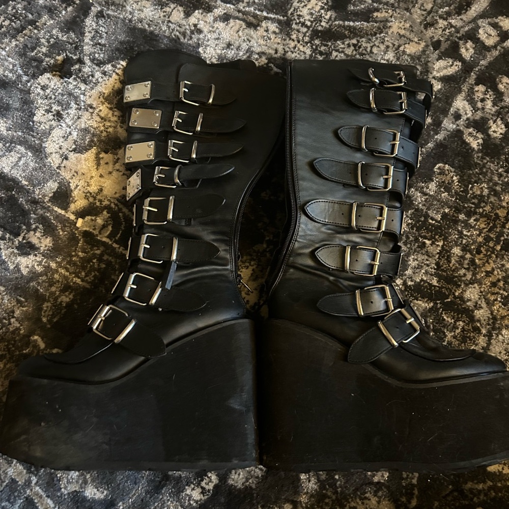 Demonia Swing-815 leather